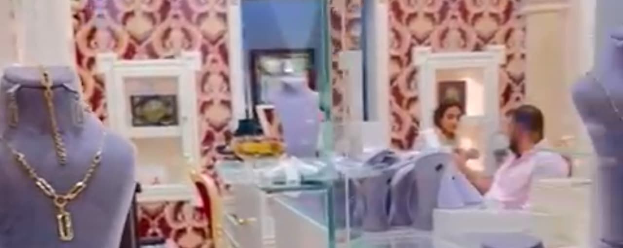 افتتاح گالری طلا و جواهرات آدینه در نارمک تهران افتتاح گالری طلا و جواهرات آدینه در نارمک تهران